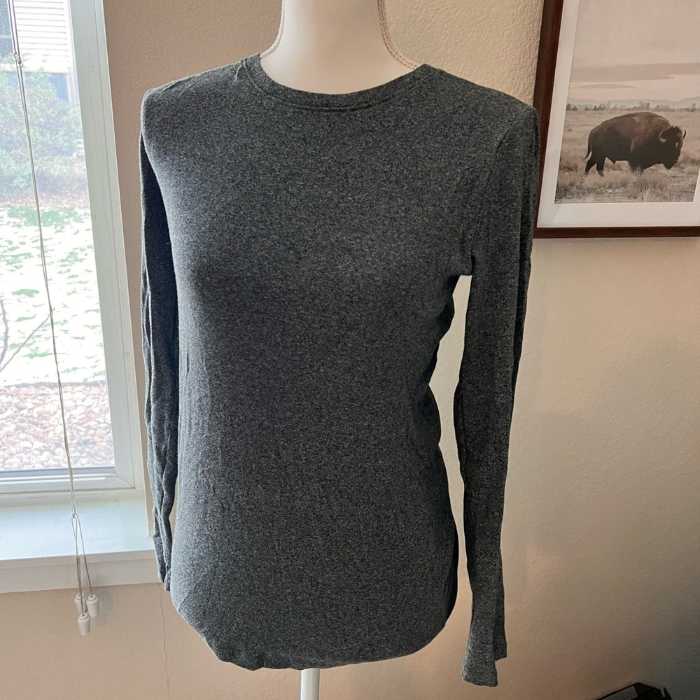 Eddie Bauer long sleeve womens top Small. Excellent condition.